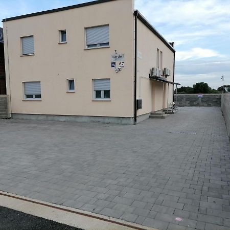 Martin1 Lägenhet Slavonski Brod Exteriör bild